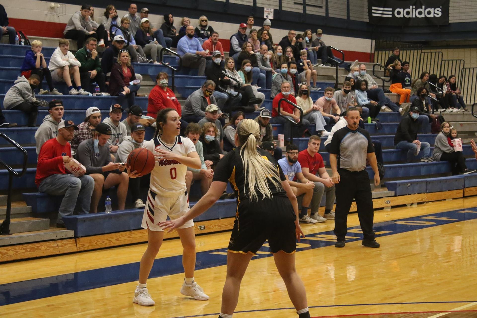 Women’s basketball opens season at home: Welcome to Dortland