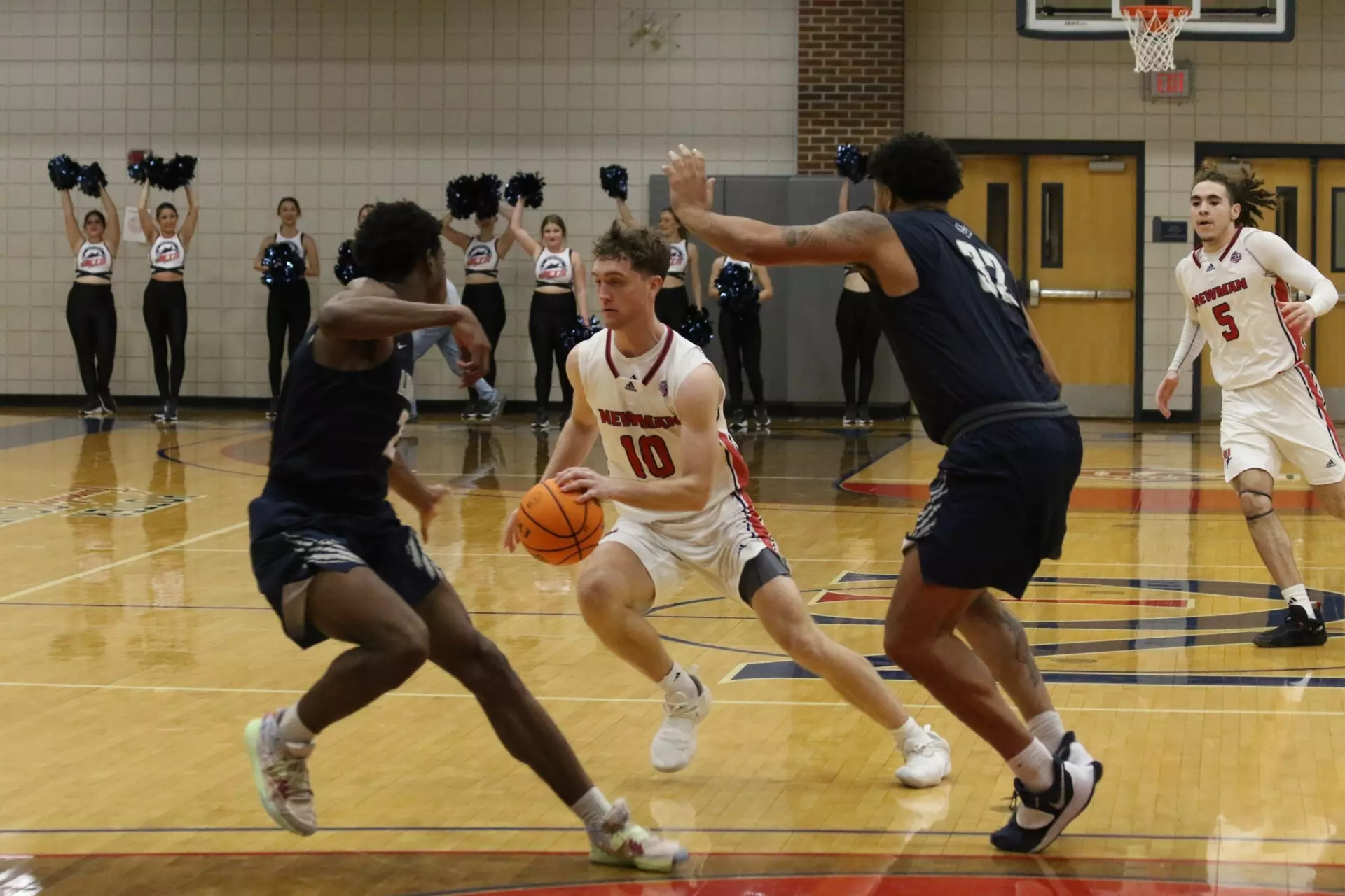 Men's basketball opens new season with high hopes